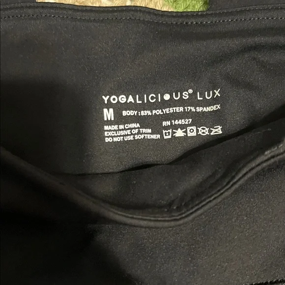 Yogalicious Black Leggings - Picture 3 of 4